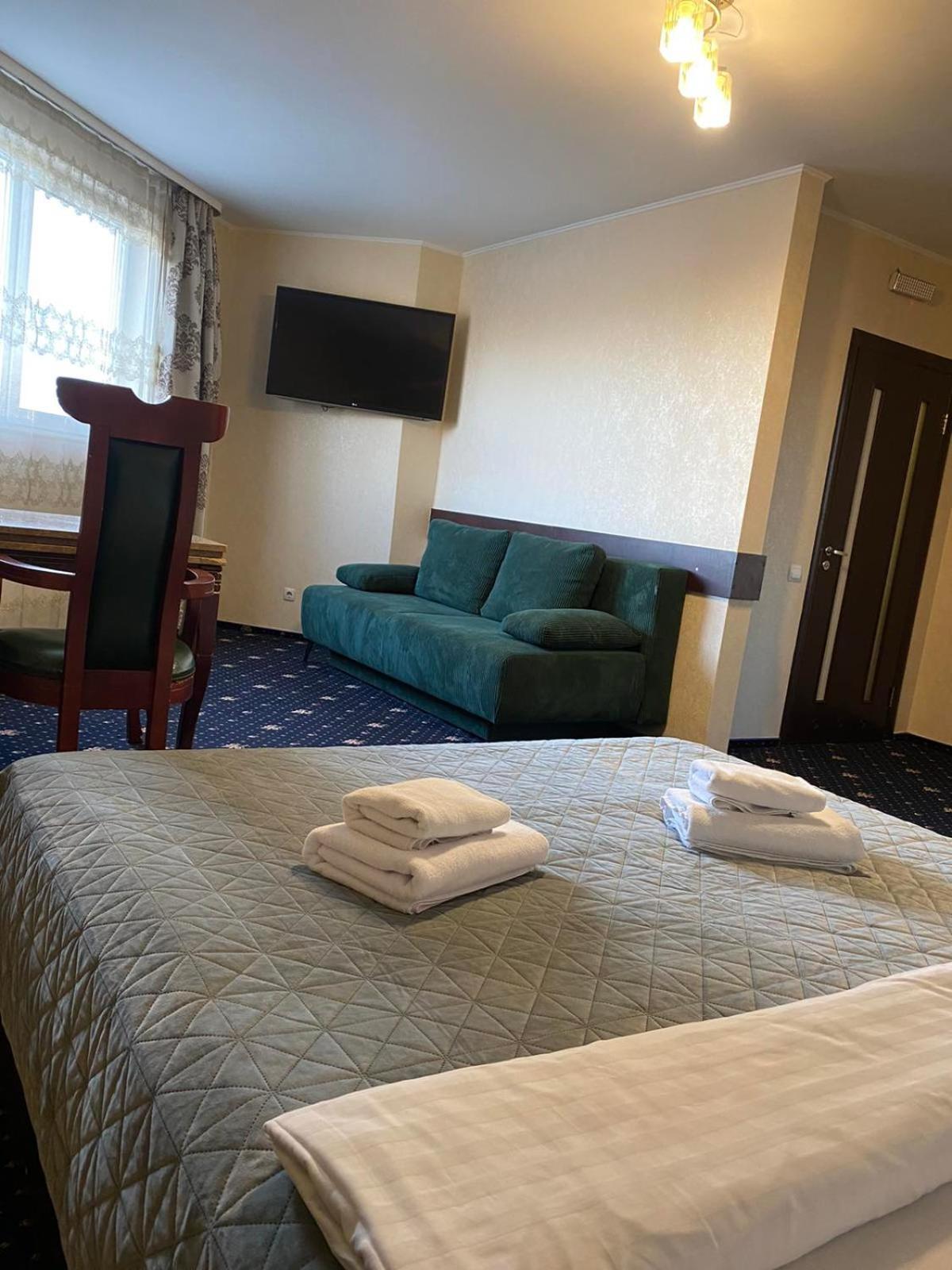 Faraon Hotel Iwano-Frankiwsk Zewnętrze zdjęcie